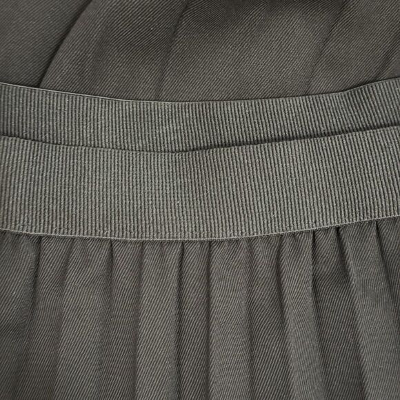 YAL New York Classic Pleated Black Elastic Waist Skirt, NEW! Size 2X - Picture 4 of 7